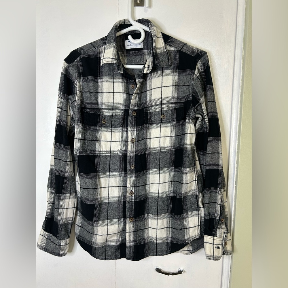 Old Navy Plaid Button-Up Shirt